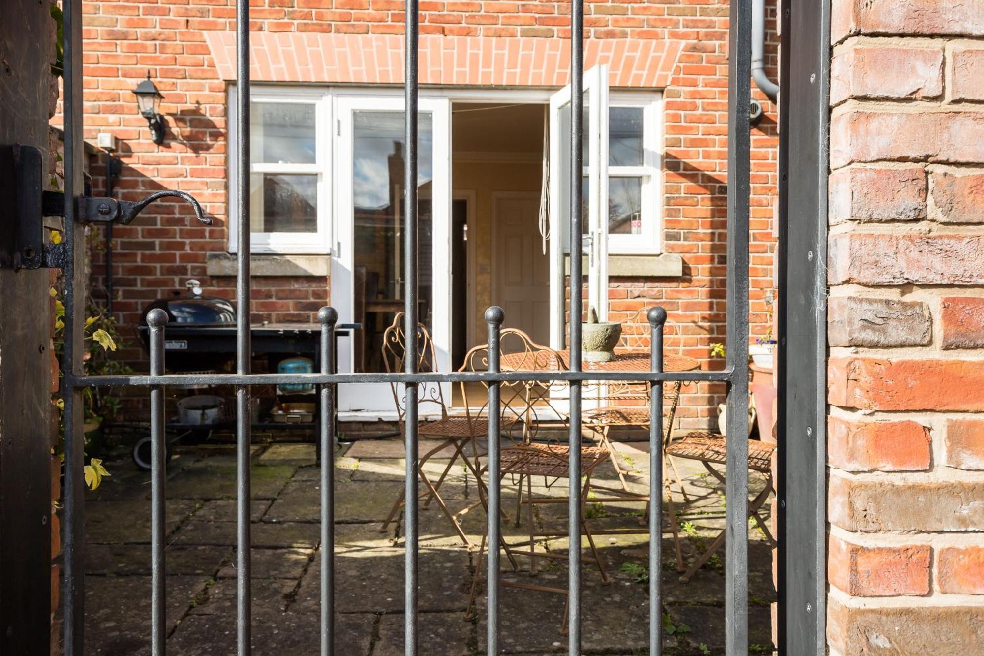 Spacious, 3 Bed House For 6 In Central Chester Exterior foto